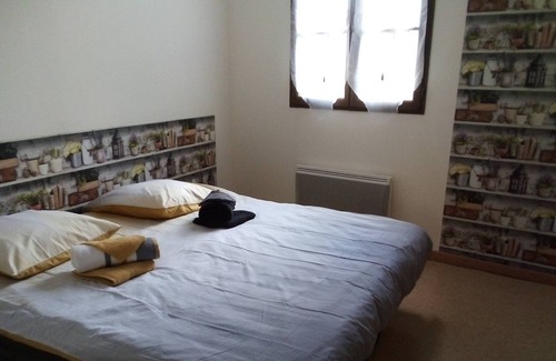 Bellac Apartment | Apartment Les fleurs, Bellac, close to all amenities.