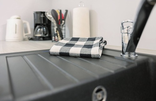 Westerhever Apartment | Apartment 'Leuchtturm' with Shared Terrace and Shared Garden