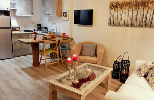 Lefkogeia Apartment | Apartment Levante, Carefree stay on a private farm, 1 km away from the beach