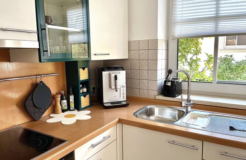 Bastheim Apartment | Apartment 'Lichte Wohnung Zum Wohlfühlen' with Balcony and Wi-Fi