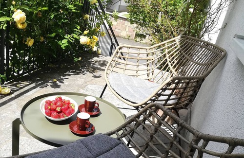 Bastheim Apartment | Apartment 'Lichte Wohnung Zum Wohlfühlen' with Balcony and Wi-Fi