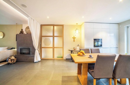 Naturno Apartment | Apartment 'Lieblingsplatzl' with Balcony, Garden & Wi-Fi