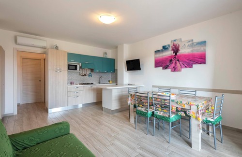 La Pietraia Apartment | Apartment “Ligure” close to the Beach with A/C, Balcony & Terrace