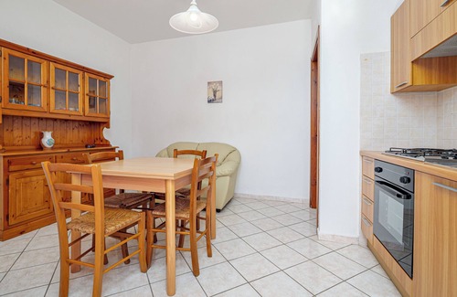 Limpiddu Apartment | Apartment 'Limpiddu 2' with Mountain View, Shared Garden and Wi-Fi