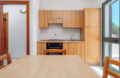 Limpiddu Apartment | Apartment 'Limpiddu 2' with Mountain View, Shared Garden and Wi-Fi
