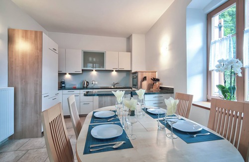 Terlano Apartment | Apartment 'Linslhof Quarz' with Mountain View, Shared Terrace and Wi-Fi