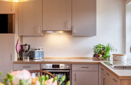 Rottenbuch Apartment | Apartment 'Lisbeth' with Shared Garden, Balcony and Wi-Fi