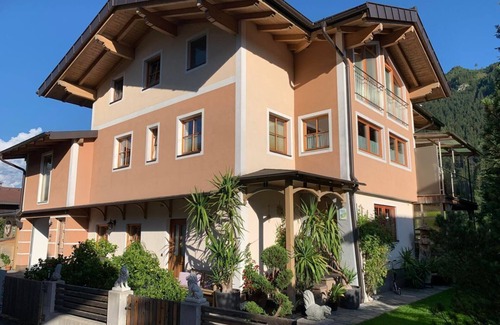Muhlbach im Pinzgau Apartment | Apartment/living room/bedroom/shower, WC - Appartements und Ferienhaus Brandner