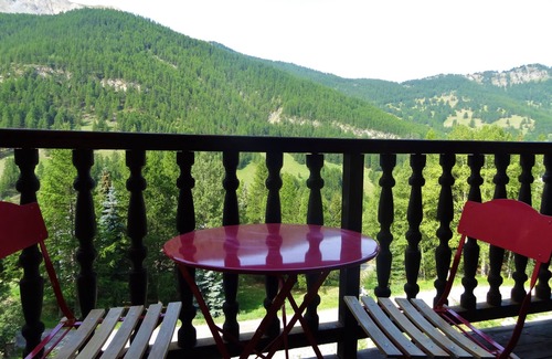Molines-en-Queyras Apartment | Apartment "Lobbio" at the chalet "La sousto"