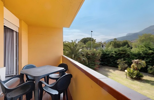 Loano Apartment | Apartment "Loano2 - Bilo Terra - Villaggio"; private garden, shared pools and Wi-Fi