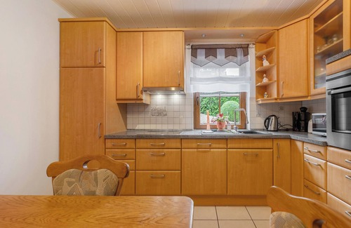 Blankenrath Apartment | Apartment 'Lora' with Private Terrace and Wi-Fi