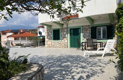 Simuni Apartment | Apartment Lorenco seafront