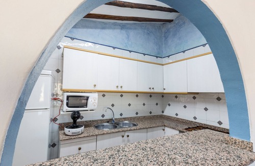 Calar de la Santa House | Apartment 'Los Pozos Il' with Mountain View, Shared Pool and Wi-Fi