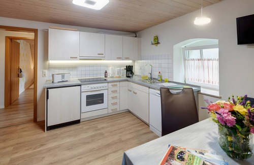 Gerabronn Apartment | Apartment 'Löwenzahn' with Shared Terrace, Shared Garden and Wi-Fi