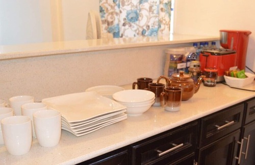 Georgetown House | Apartment Luxe Next to Malls Central Location