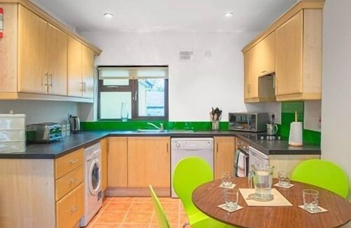 Clondra Apartment | Apartment-Luxury-Private Bathroom-1B