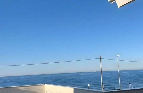Municipio 1 House | Apartment 'Luxury Room' with Sea View, Wi-Fi and Air Conditioning