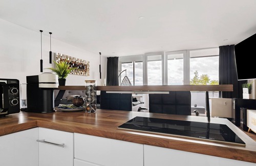 Sinsheim Apartment | Apartment 'Luxus Appartement Mit Panoramablick' with Mountain View, Private Garden and Wi-Fi