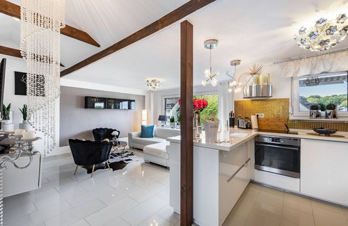 Langendreer Apartment | Apartment 'Luxusapartment Mit Balkon' with Balcony, Wi-Fi and Air Conditioning