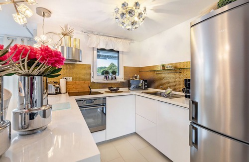 Langendreer Apartment | Apartment 'Luxusapartment Mit Balkon' with Balcony, Wi-Fi and Air Conditioning