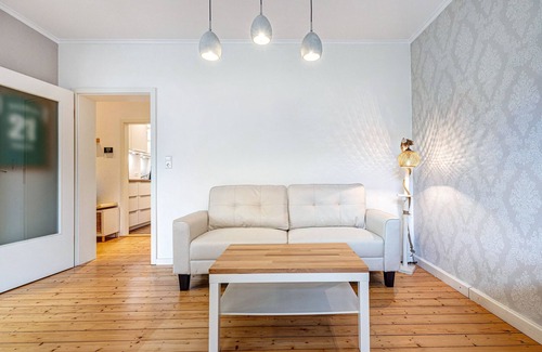 List Apartment | Apartment 'Möblierte Luxuswohnung Mit Kamin' with Wi-Fi