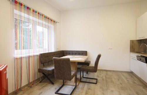 Unterlibitsch Apartment | Apartment mit 3 Schlafzimmern und Balkon - Haus am Feistritzer See