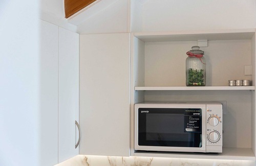 Zavrelje Apartment | Apartment M&K - Two Bedroom Apartment with Balcony and Sea View