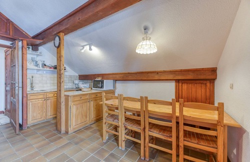 Villard-Reculas Apartment | Apartment "Magnimon 2 - The Rustic Charm" with Mountain View, Private Terrace and Wi-Fi