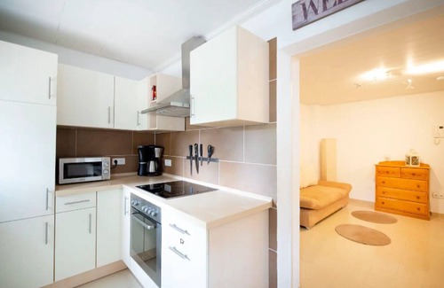 Maintal Apartment | Apartment 'Maintal 2' with Private Terrace, Private Garden and Wi-Fi