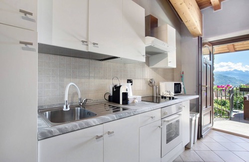 Pollein Apartment | Apartment 'Maison Bebe Mont Emilius' with Mountain View, Private Terrace and Wi-Fi