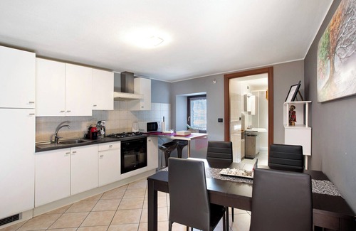 Pollein Apartment | Apartment 'Maison Bebe Terre Blanche' with Mountain View, Private Terrace and Wi-Fi