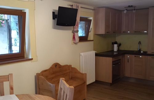 Valnontey Apartment | Apartment 'Maison De Vittor - Cogne' with Mountain View, Private Terrace and Wi-Fi