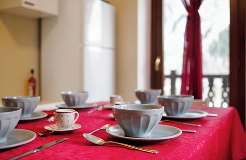 Entreves Apartment | Apartment 'Maison Esterina Vista Monte Bianco' with Mountain View, Shared Garden and Wi-Fi