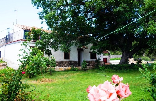 Villacarrillo Apartment | Apartment 'Majada La Carrasca' with Mountain View, Private Pool and Air Conditioning