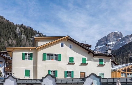 Canazei Apartment | Apartment 'Majon Baticher' with Mountain View, Balcony and Wi-Fi