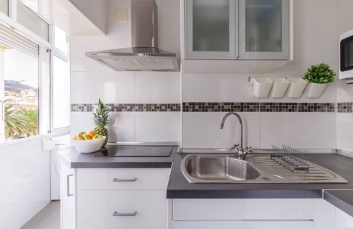 Ciudad Jardin Apartment | Apartment 'Málaga Dream' with Wi-Fi and Air Conditioning