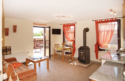 Salem Apartment | Apartment 'Malchiner See, 35qm' with Lake View, Shared Terrace and Wi-Fi
