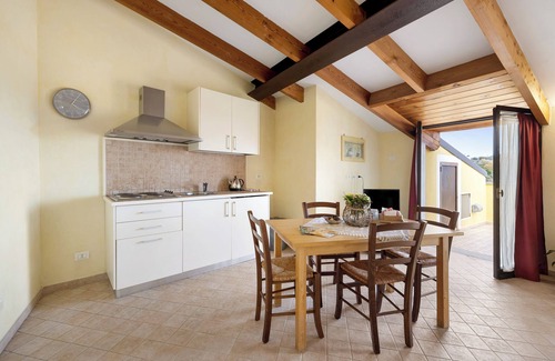 Toirano Apartment | Apartment 'Mandarino Agriturismo La Ferla' with Sea View, Private Terrace and Air Conditioning