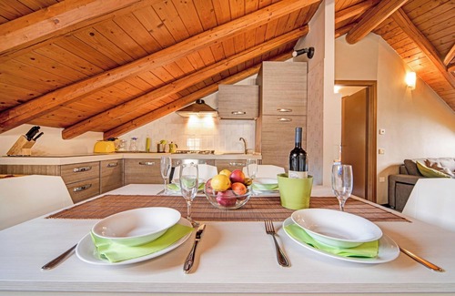 Esino Lario Apartment | Apartment 'Mansarda Fra Monte E Lago' with Mountain View, Shared Terrace and Wi-Fi