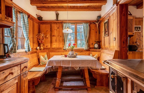 Renon Apartment | Apartment 'Manuelas Hofschank' with Mountain View, Private Terrace and Wi-Fi