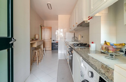 Apulia Apartment | Apartment 'Mar' with Shared Pool, Shared Garden and Wi-Fi