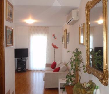 Znjan Apartment | Apartment Mara