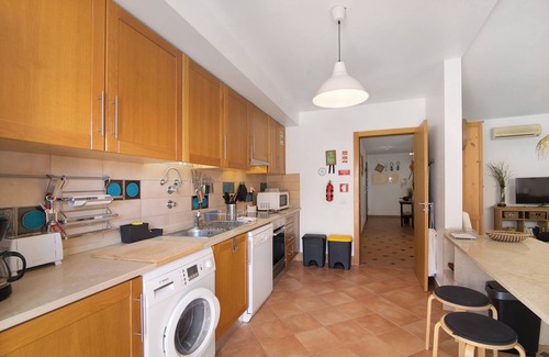 Santa Luzia Apartment | Apartment 'Mare Cheia' with Shared Pool, Wi-Fi and Air Conditioning