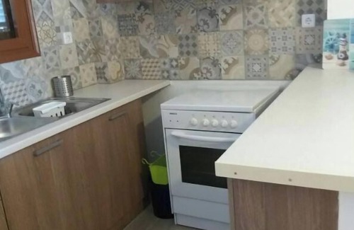 Edipsos Apartment | Apartment 'Μaria's House 1' with Private Terrace, Shared Garden and Air Conditioning