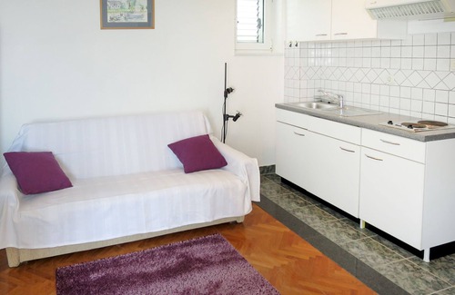Kali Apartment | Apartment Marija by Interhome