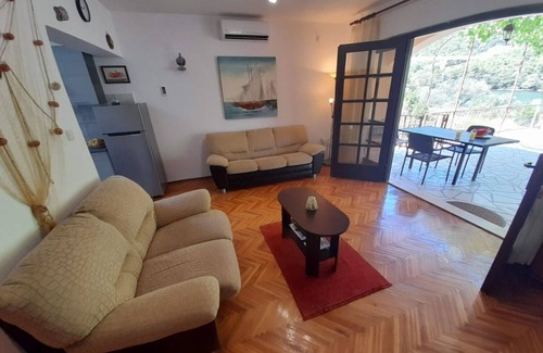 Broce Apartment | Apartment Marin (10895-A1) - Ston