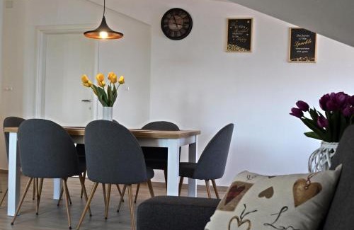Cove Tri Zala (Zrnovo) Apartment | Apartment Marina