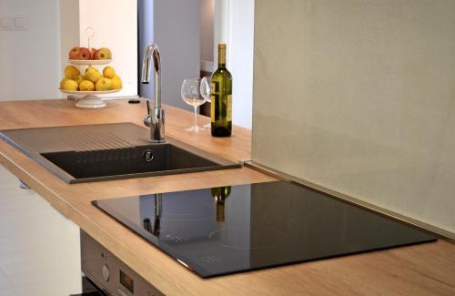 Cove Tri Zala (Zrnovo) Apartment | Apartment Marina