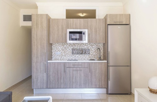 Fuengirola City Centre Apartment | Apartment "Marina Sunny View" with Wi-Fi, Garden & Terrace