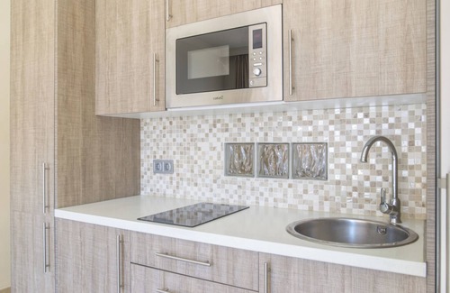 Fuengirola City Centre Apartment | Apartment "Marina Sunny View" with Wi-Fi, Garden & Terrace